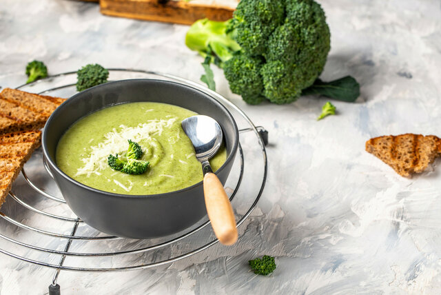 Veľkonočná brokolicová polievka s vegetou bez glutamanu